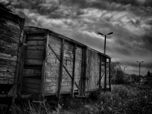 Old_train_in_Lodz_by_grafzero copy